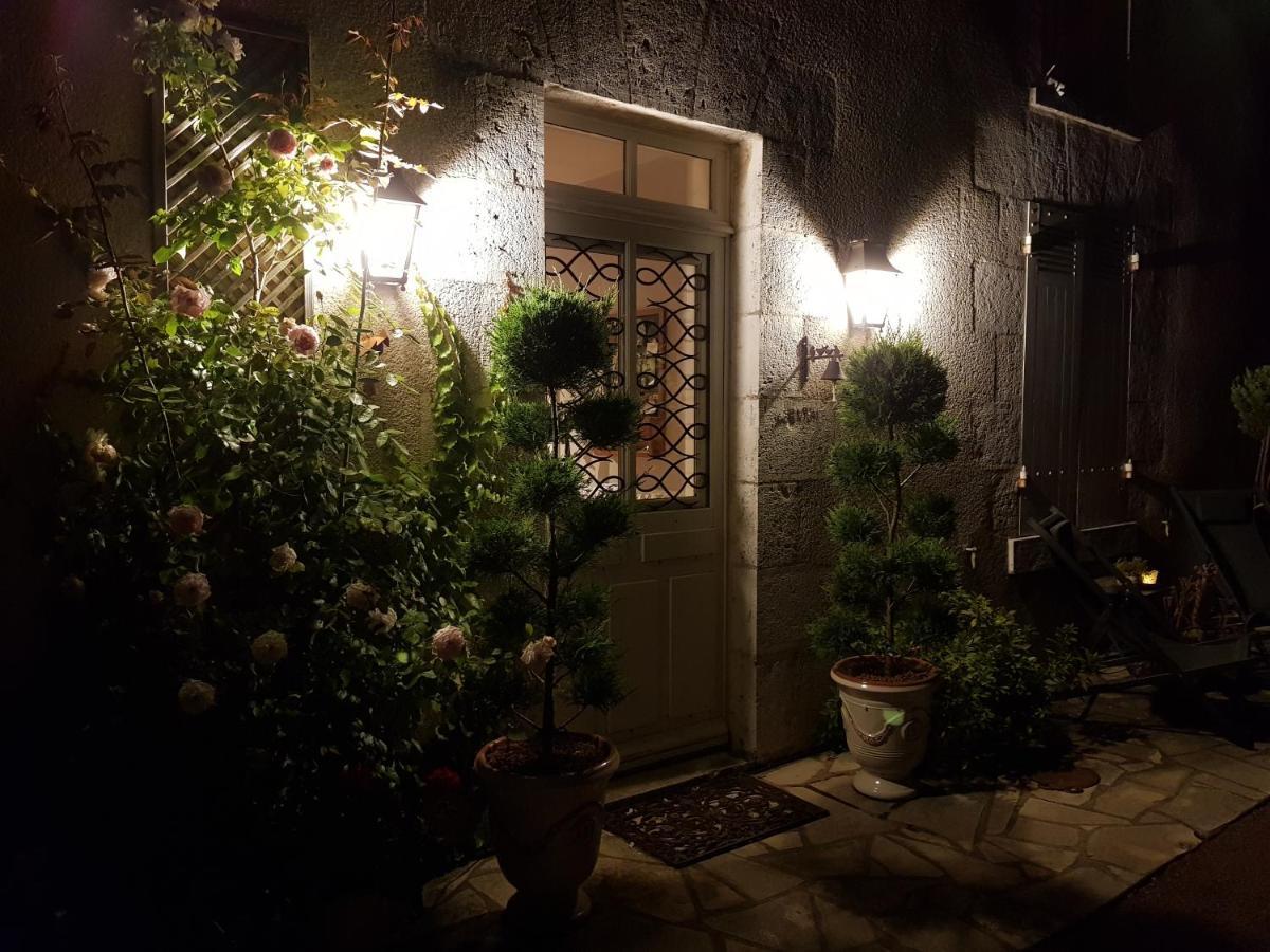 Le Grand Cedre Et Sauna Interieur Piscine Bed & Breakfast *